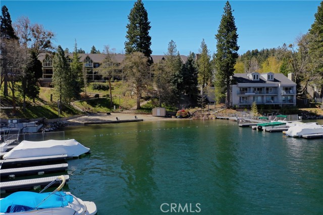 Detail Gallery Image 34 of 40 For 306 Villa Way, Lake Arrowhead,  CA 92352 - 2 Beds | 2 Baths