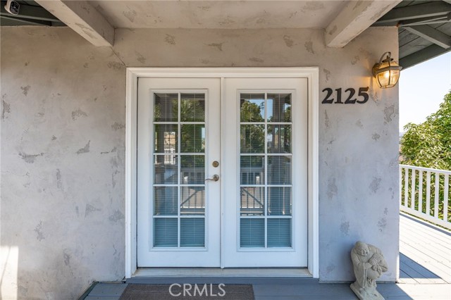 2125 Puerto Del Mundo, Fallbrook CA: https://media.crmls.org/medias/b4083c24-28e3-4bce-aa1f-2e1500a49b3e.jpg