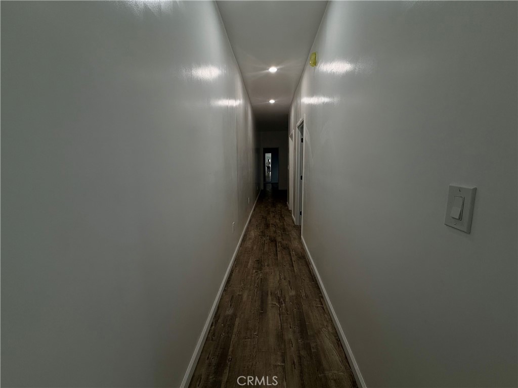 https://media.crmls.org/medias/b4096dda-1525-40ea-8fea-88d0e8390463.jpg?preset=X-Large