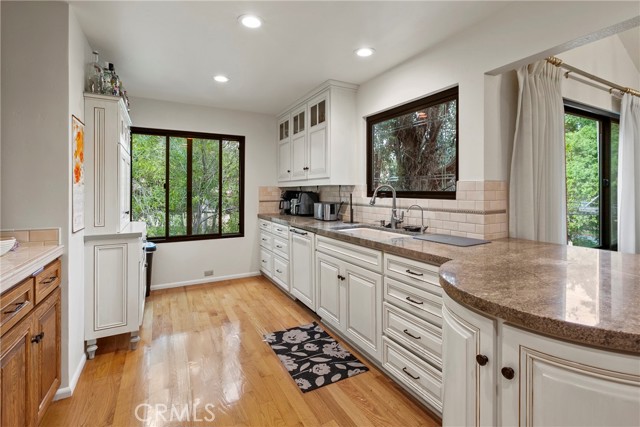 672 Serrano Drive, San Luis Obispo CA: https://media.crmls.org/medias/b4097650-bd2c-4de5-b822-70388573a1ad.jpg