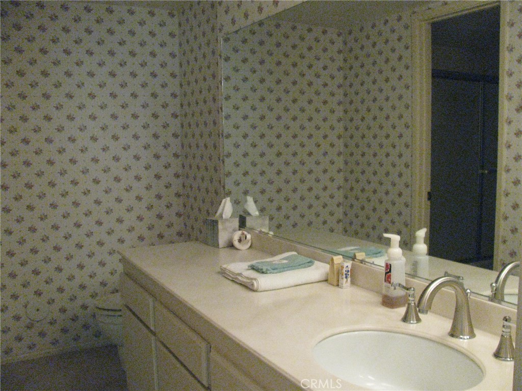 https://media.crmls.org/medias/b409e2e2-5908-4107-a222-500610993da4.jpg?preset=X-Large