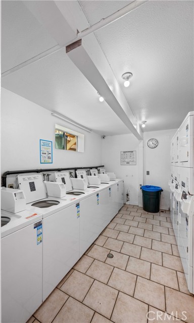 7924 Woodman Avenue, Panorama City CA: https://media.crmls.org/medias/b40a4dd4-18db-4b6d-894f-0f17f721a229.jpg