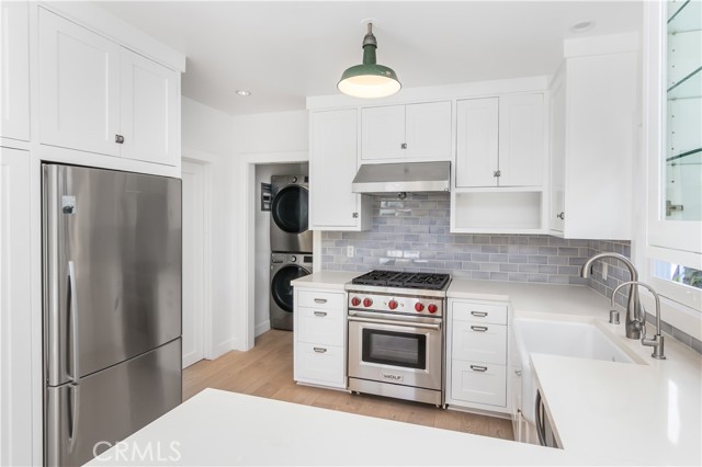 Detail Gallery Image 23 of 38 For 243 Windward, Venice,  CA 90291 - 2 Beds | 2 Baths