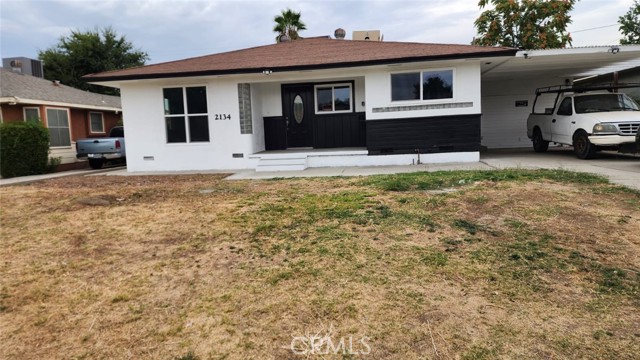 Detail Gallery Image 1 of 13 For 2134 Sacramento St, Bakersfield,  CA 93305 - 3 Beds | 2 Baths