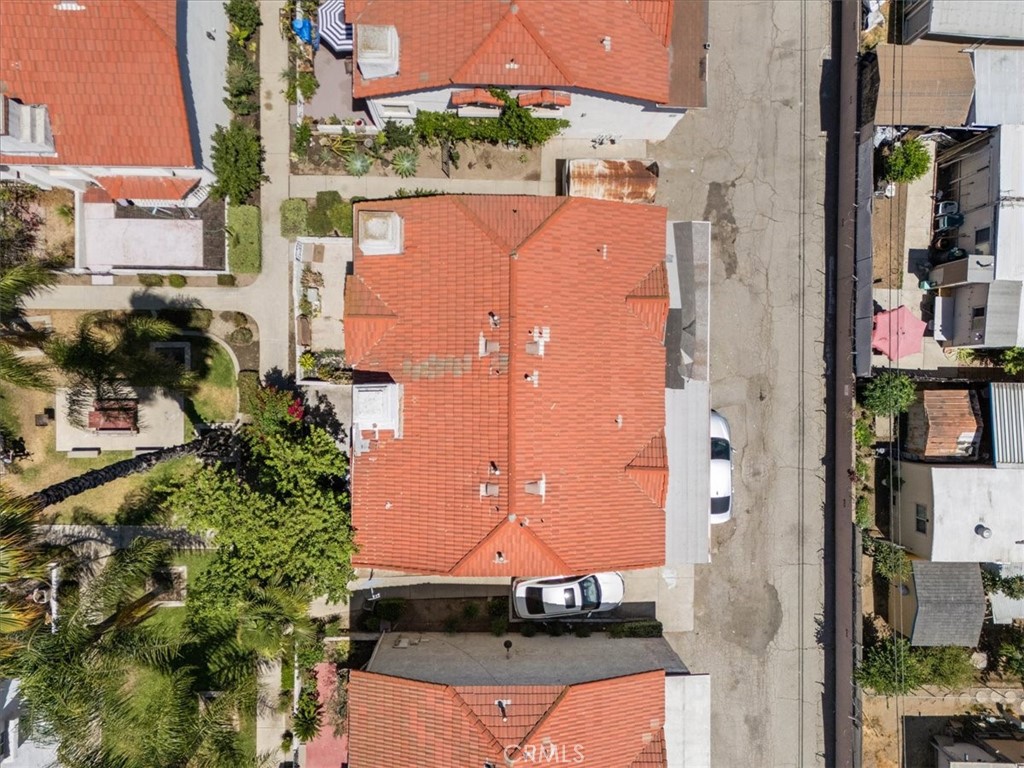 https://media.crmls.org/medias/b40b1f1a-429b-453f-9637-3f4933032c17.jpg?preset=X-Large