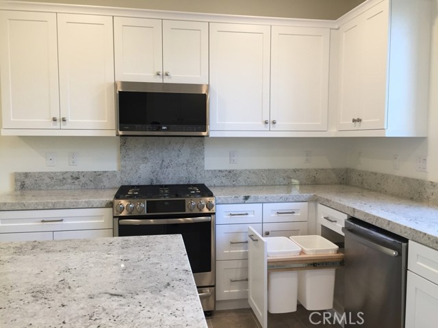 Detail Gallery Image 13 of 23 For 18316 Maidenhair, Yorba Linda,  CA 92886 - 3 Beds | 3/1 Baths