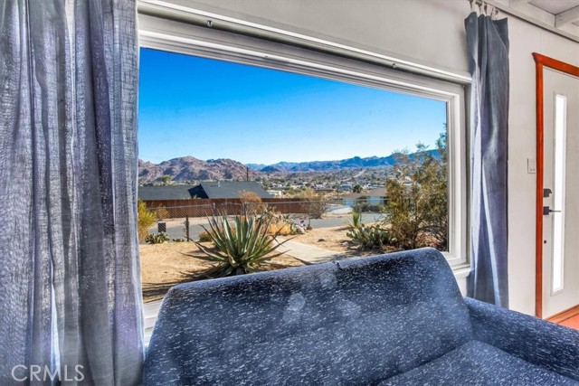 Detail Gallery Image 8 of 48 For 6144 Panorama St, Joshua Tree,  CA 92252 - 2 Beds | 1/1 Baths