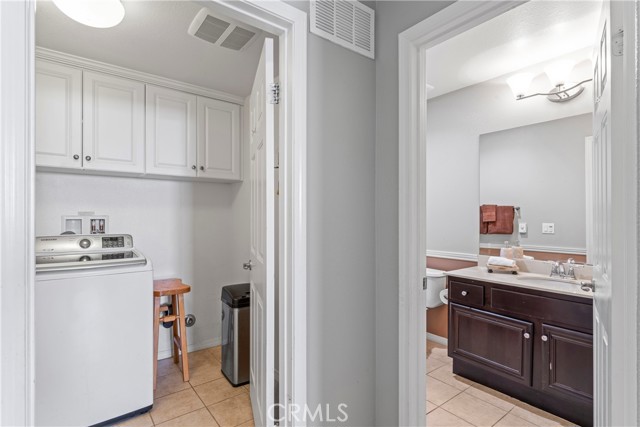 Detail Gallery Image 17 of 43 For 29149 Edgewood Dr, Lake Elsinore,  CA 92530 - 4 Beds | 3 Baths