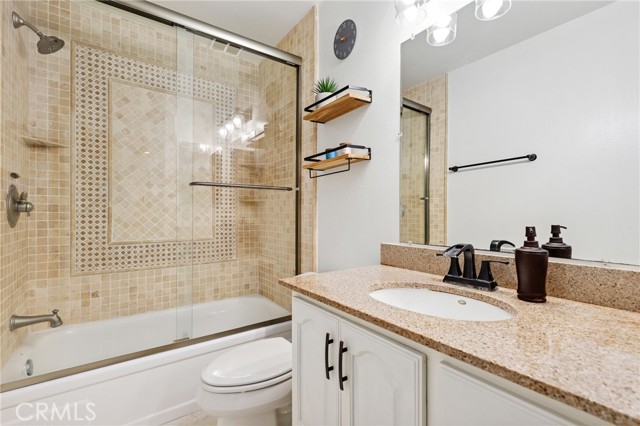 14 Black Oak, Irvine CA: https://media.crmls.org/medias/b40bc9de-c80d-462f-b295-a66cb382969f.jpg