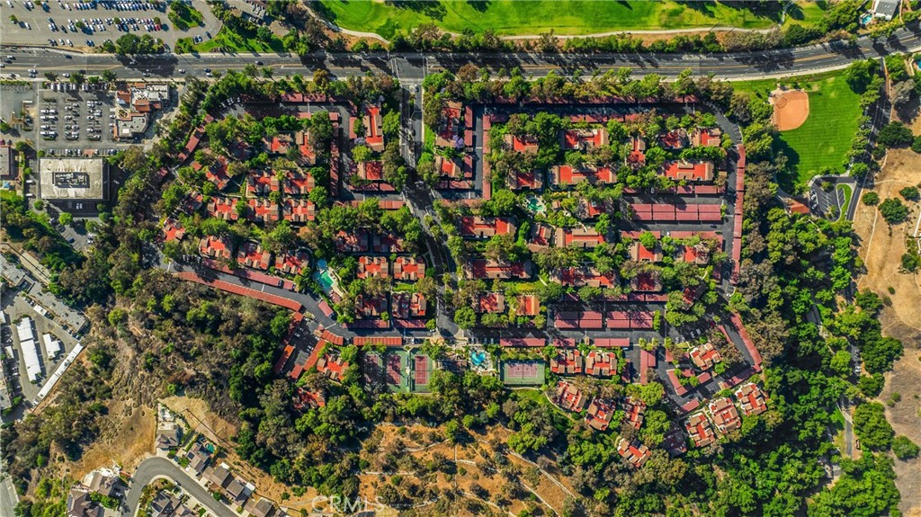 https://media.crmls.org/medias/b40be0cd-b89a-457a-b186-6848d60940f2.jpg?preset=X-Large