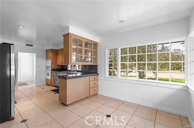 Detail Gallery Image 9 of 17 For 1200 W Rowan St, Anaheim,  CA 92801 - 3 Beds | 2/1 Baths