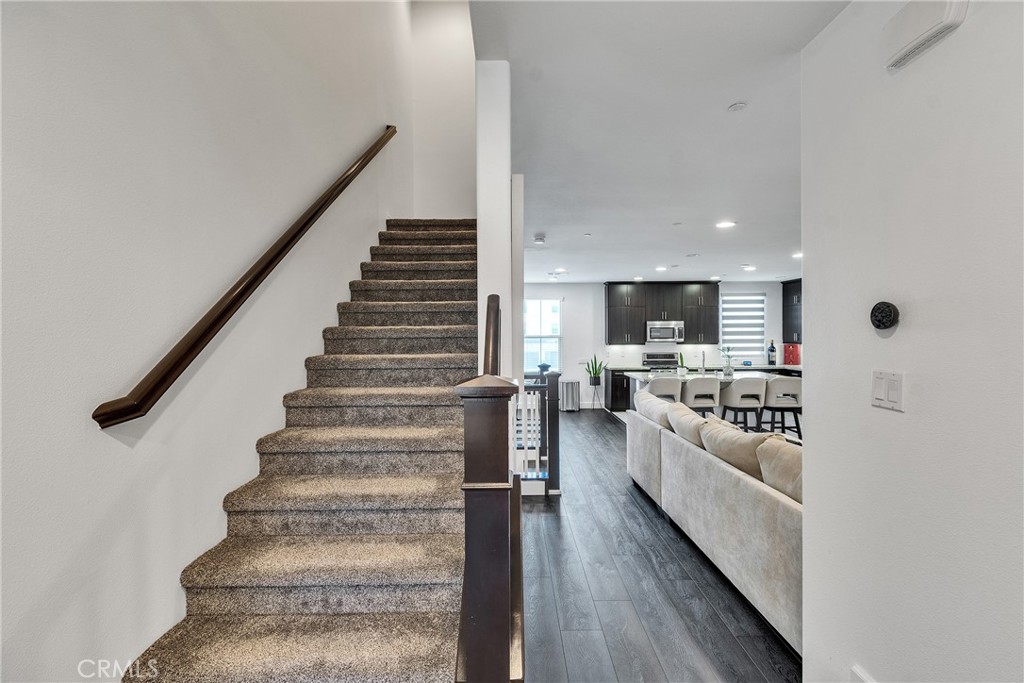 B40dd2b7 A4d0 4c64 B13d B1cdd1e790b6