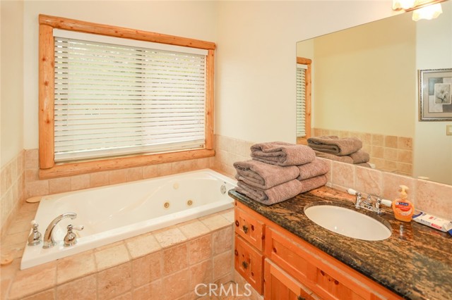 Detail Gallery Image 38 of 59 For 351 Glenwood Dr, Big Bear Lake,  CA 92315 - 4 Beds | 3/1 Baths