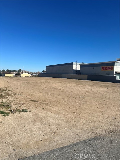 Detail Gallery Image 2 of 4 For 0 Bear Valley Rd, Victorville,  CA 92395 - – Beds | – Baths