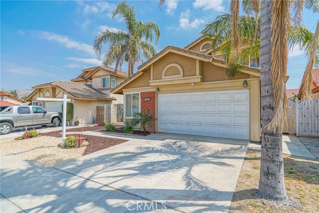 14739 Westward Dr, Fontana, CA 92337