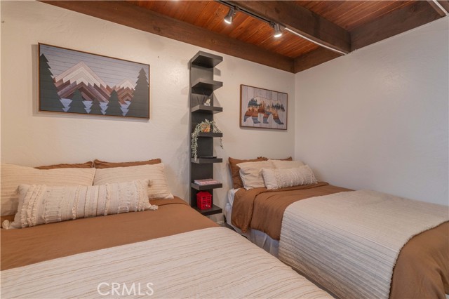 Detail Gallery Image 12 of 27 For 42533 Moonridge Rd #4,  Big Bear Lake,  CA 92315 - 2 Beds | 2 Baths