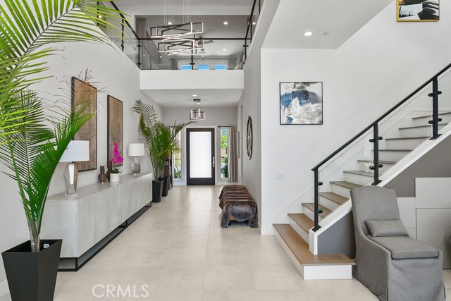 20042 W Mersey Lane, Porter Ranch CA: https://media.crmls.org/medias/b4103b33-c142-4a70-800e-86db2e19b2b0.jpg
