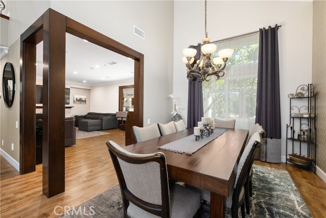 Detail Gallery Image 9 of 52 For 2512 W Halfmoon Dr, Anaheim,  CA 92804 - 3 Beds | 2/1 Baths