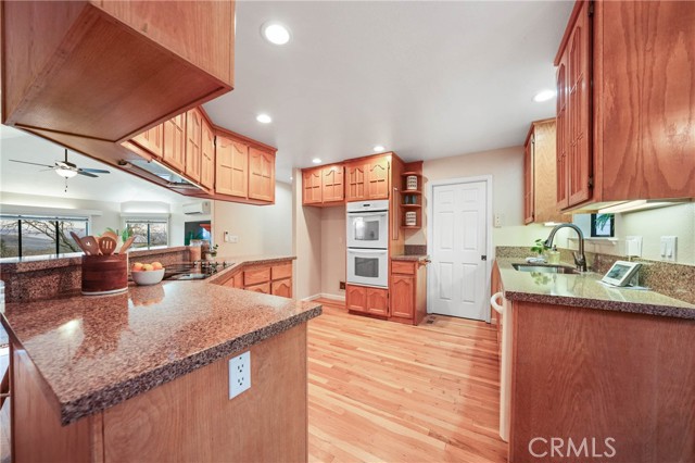 Detail Gallery Image 15 of 74 For 8700 Red Hills Rd, Kelseyville,  CA 95451 - 5 Beds | 3 Baths