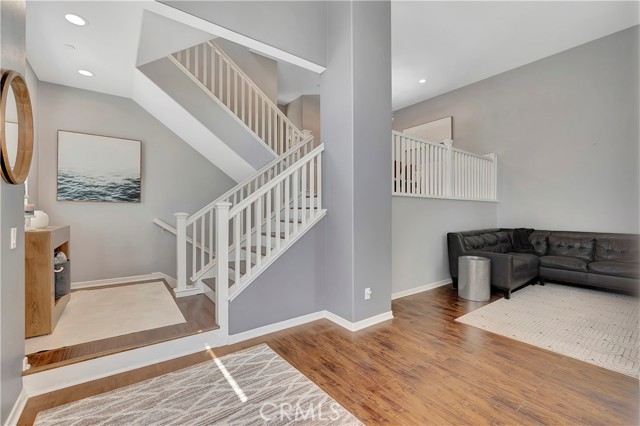 19281 Surf Drive, Huntington Beach CA: https://media.crmls.org/medias/b4112b3c-eb07-400a-9021-f0c553902d94.jpg