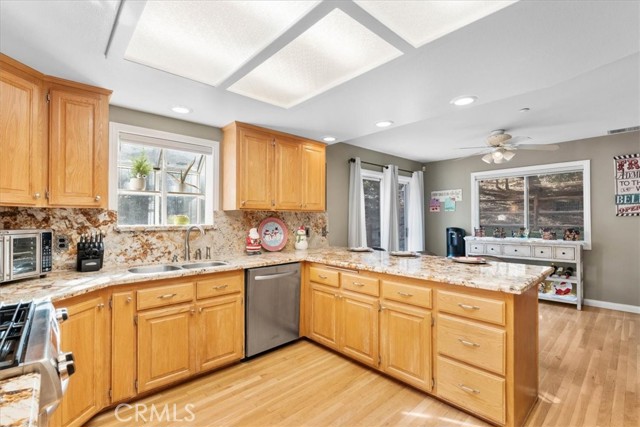 Detail Gallery Image 17 of 48 For 1764 Ash, Wrightwood,  CA 92397 - 4 Beds | 2/1 Baths