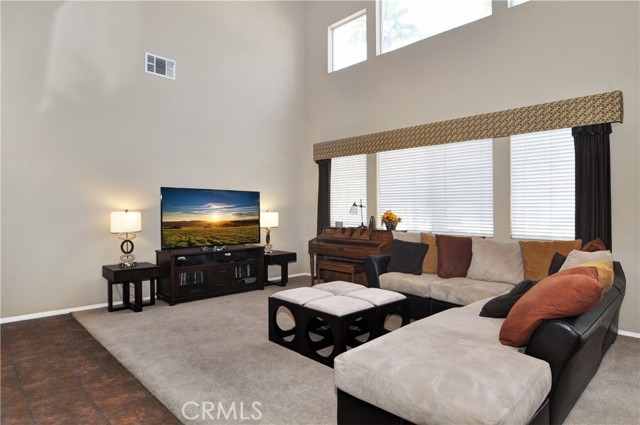 Detail Gallery Image 6 of 35 For 889 Feather Peak Dr, Corona,  CA 92882 - 4 Beds | 2/1 Baths