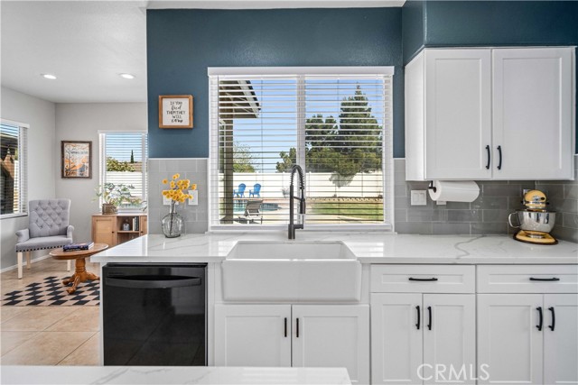 Detail Gallery Image 11 of 55 For 7337 Ridge View, Lancaster,  CA 93536 - 6 Beds | 3 Baths