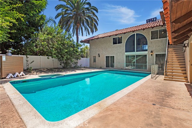 Detail Gallery Image 8 of 42 For 1731 La Loma Dr, Santa Ana,  CA 92705 - 6 Beds | 3/1 Baths