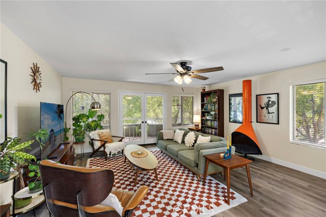 Detail Gallery Image 9 of 51 For 22182 Caminito Tasquillo #195,  Laguna Hills,  CA 92653 - 3 Beds | 2/1 Baths