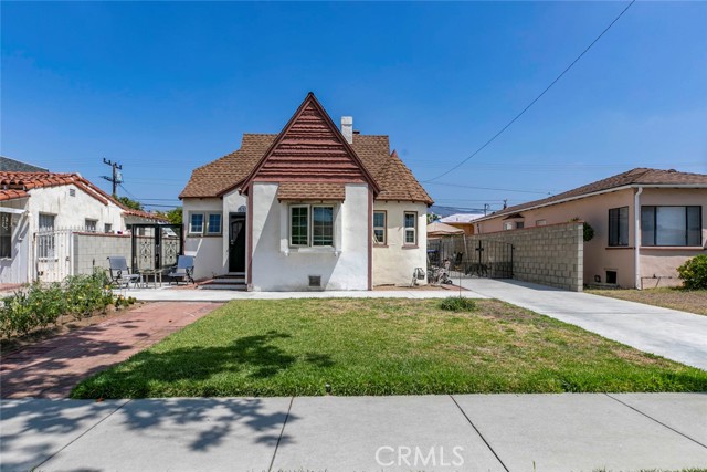 533 Hawthorne Street, Glendale CA: https://media.crmls.org/medias/b413aef0-aa2c-49aa-95b0-813985a23531.jpg