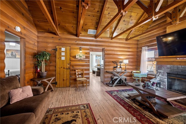 Detail Gallery Image 6 of 29 For 328 E Fairway Bld, Big Bear City,  CA 92314 - 3 Beds | 1 Baths