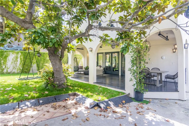 Detail Gallery Image 34 of 48 For 640 Raymond, Santa Monica,  CA 90405 - 4 Beds | 3 Baths