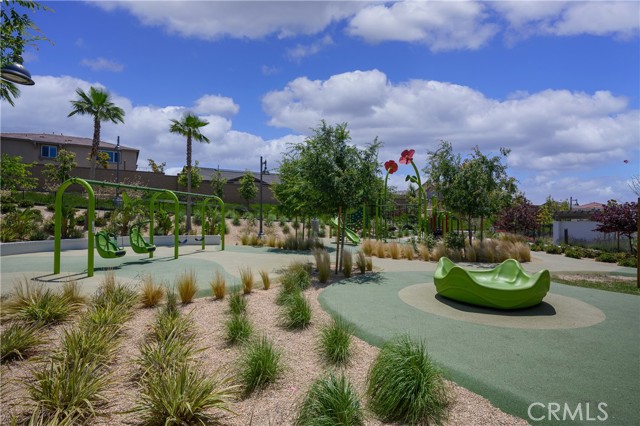 16650 Crocus Lane, Fontana CA: https://media.crmls.org/medias/b4146621-2dd2-4a65-946d-bcdeed7835b0.jpg