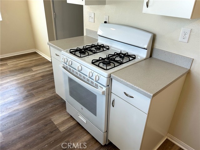 Detail Gallery Image 9 of 16 For 2196 W Oakland Ave, Hemet,  CA 92545 - 2 Beds | 1 Baths