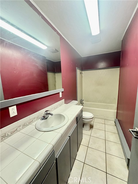 Detail Gallery Image 6 of 15 For 216 College Ave, Weed,  CA 96094 - 2 Beds | 1 Baths