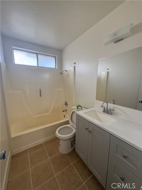 Detail Gallery Image 3 of 12 For 2424 San Pedro, Hemet,  CA 92545 - 2 Beds | 1 Baths