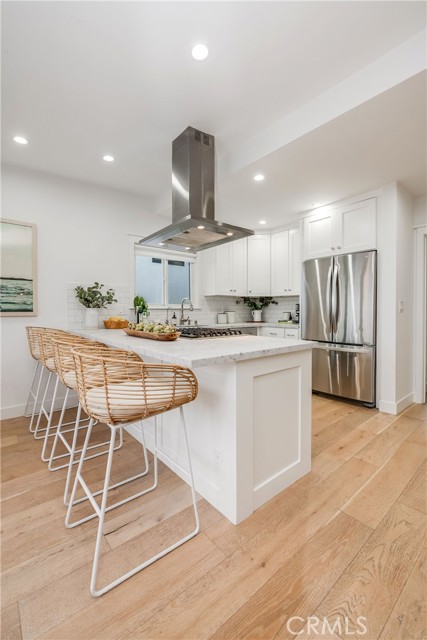 209 15th Street, Manhattan Beach, California 90266, 3 Bedrooms Bedrooms, ,2 BathroomsBathrooms,Residential,Sold,15th,SB23017345