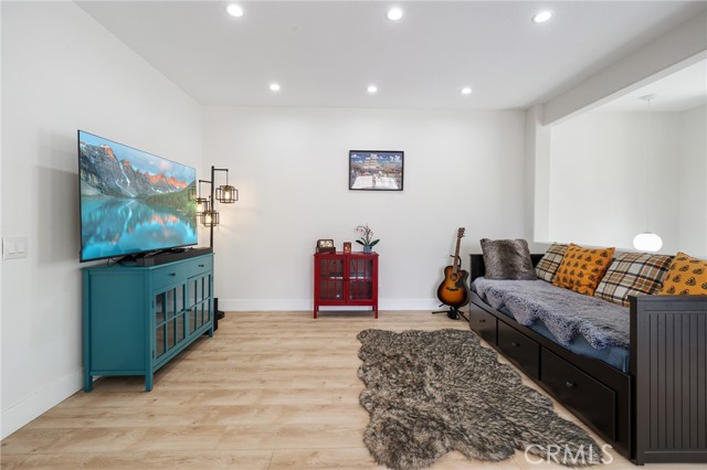 Detail Gallery Image 5 of 45 For 1200 Evergreen Ct, Carson,  CA 90746 - 2 Beds | 2 Baths