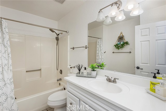 Detail Gallery Image 15 of 35 For 16422 Tolowa, Apple Valley,  CA 92307 - 3 Beds | 2 Baths