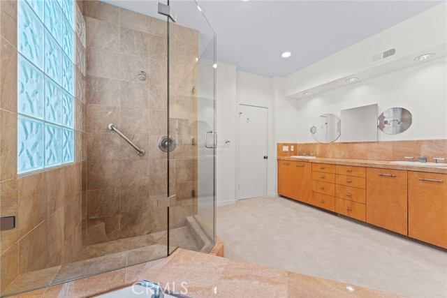 Detail Gallery Image 23 of 39 For 6 Rue Marseille, Newport Beach,  CA 92660 - 3 Beds | 2/1 Baths