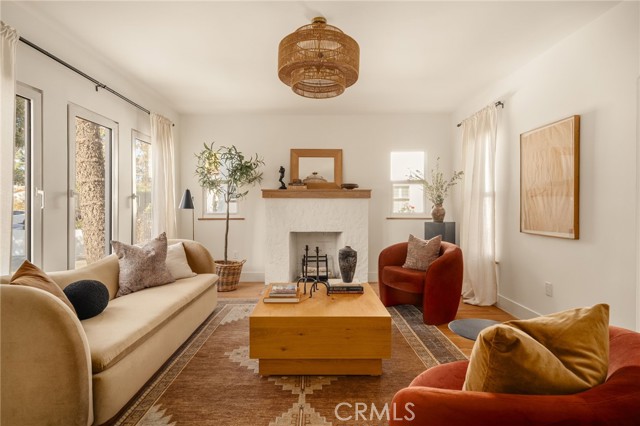 Detail Gallery Image 2 of 37 For 4117 Brunswick Ave, Atwater Village,  CA 90039 - 2 Beds | 2 Baths