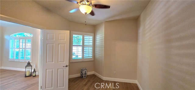 Image 20 of 28 For 31821 Corte Montecito