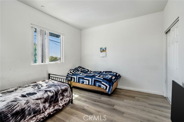816 W 47th Street, Los Angeles CA: https://media.crmls.org/medias/b419cd5b-d3d8-48f2-bf4a-8ca5c0e4d7ae.jpg