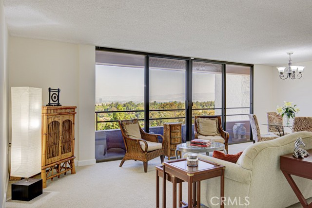 Detail Gallery Image 2 of 20 For 24055 Paseo Del Lago #711,  Laguna Woods,  CA 92637 - 1 Beds | 1/1 Baths