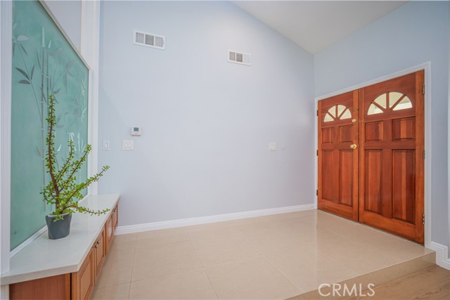 Detail Gallery Image 2 of 19 For 15945 La Ronda Cir, Hacienda Heights,  CA 91745 - 3 Beds | 2 Baths