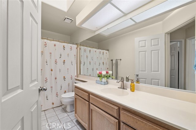 831 Arbor Cir, La Verne CA: https://media.crmls.org/medias/b41af79b-d6df-481f-966b-0b1faa496fe2.jpg