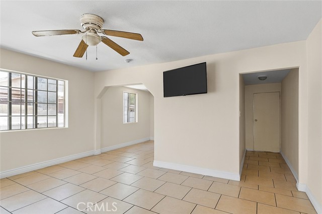 Detail Gallery Image 9 of 34 For 1178 Buelah, Los Angeles,  CA 90063 - 3 Beds | 2 Baths