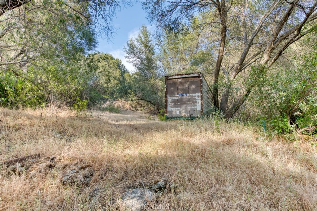https://media.crmls.org/medias/b41c09aa-034c-42f5-b832-84c59038070f.jpg?preset=X-Large