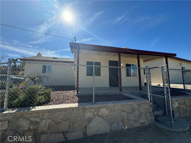 Detail Gallery Image 1 of 13 For 15564 1st St, Victorville,  CA 92395 - 4 Beds | 2 Baths