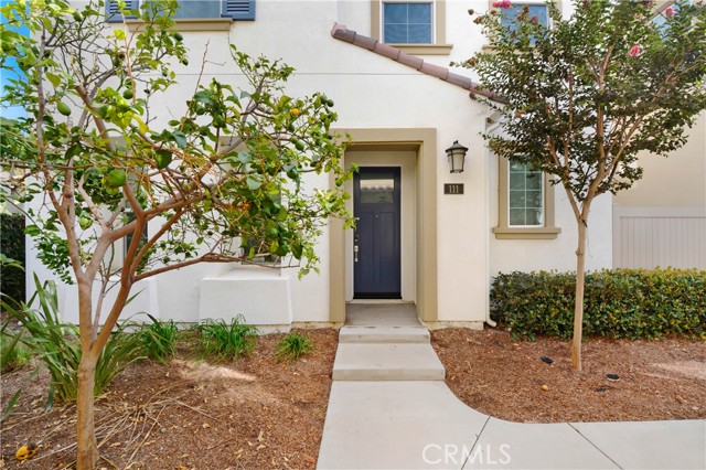 Detail Gallery Image 1 of 1 For 111 W Tribella Ct, Santa Ana,  CA 92703 - 4 Beds | 2/1 Baths